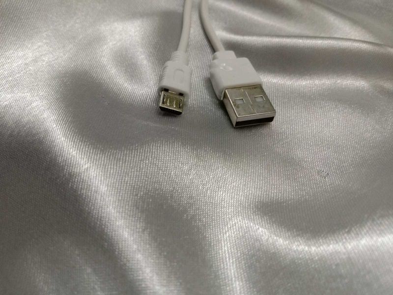 B Type Cable.