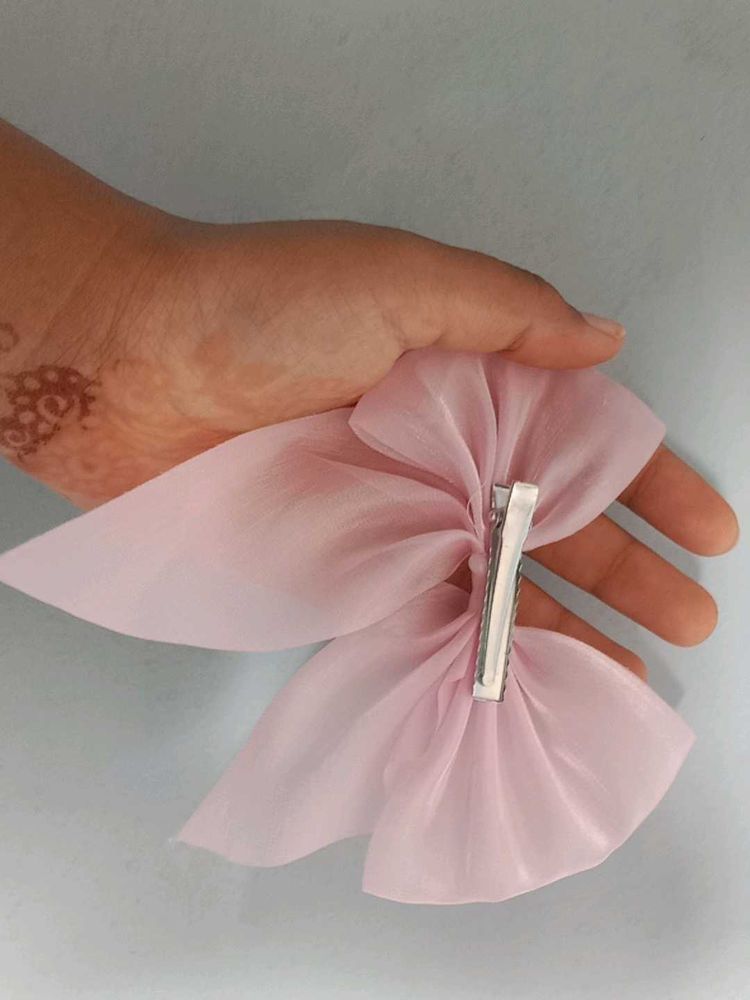 Hair Clips In Bow Design 🎀
