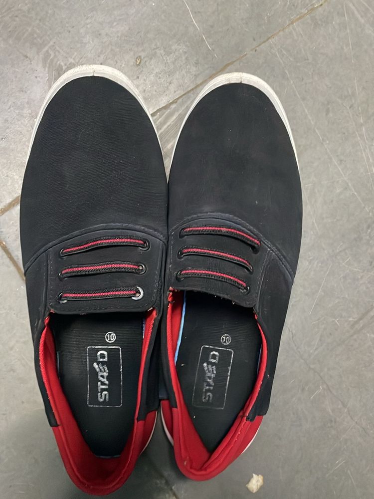 STRIKER company loafers. Only Used One Time And It’s Really In Very Good Condition. It Was Bought Before 3 Months But Not At Used For More Than 3 Times.