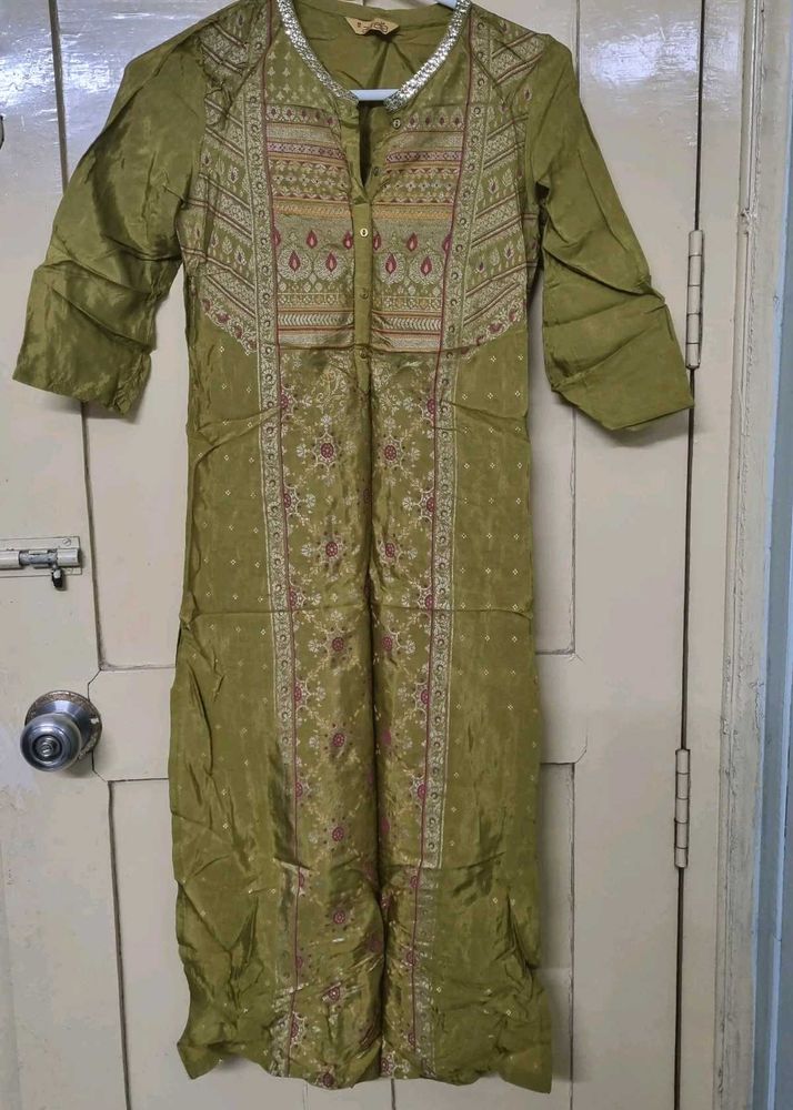 Aurelia Straight Fit Kurta