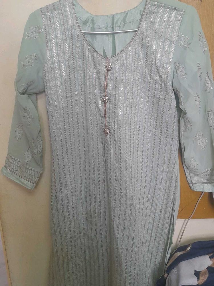 A Shiffon Kurta Suit With Bottom