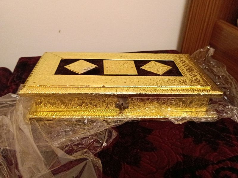 Golden Jewelry/dryfruit Multipurpose Box For Sale