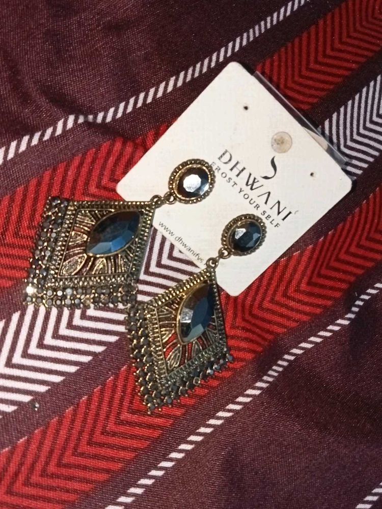 Dhwani Dangle Earrings