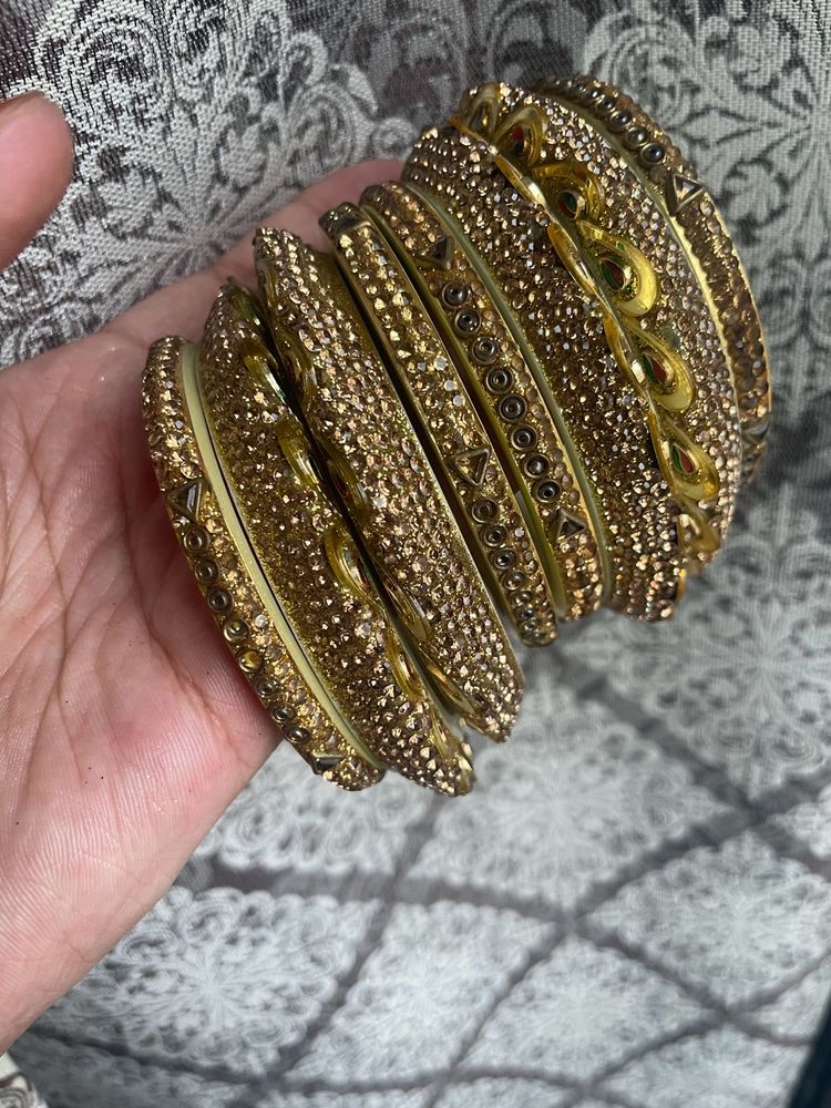 Golden Bridal Bangles Set (8pcs)