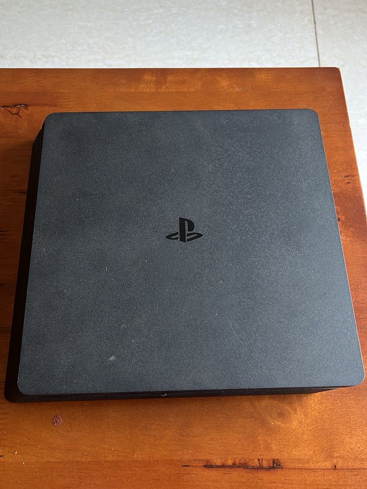 Sony Playstation 4 PS4 Slim 1 TB