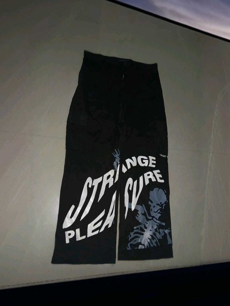 Black printed baggy cargos
