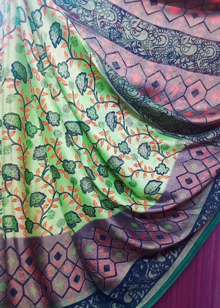 Green Georgette Shining  Silk Saree