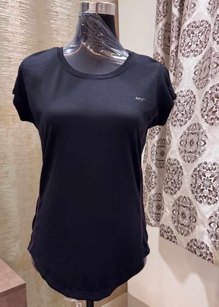 Active Wear T-shirt