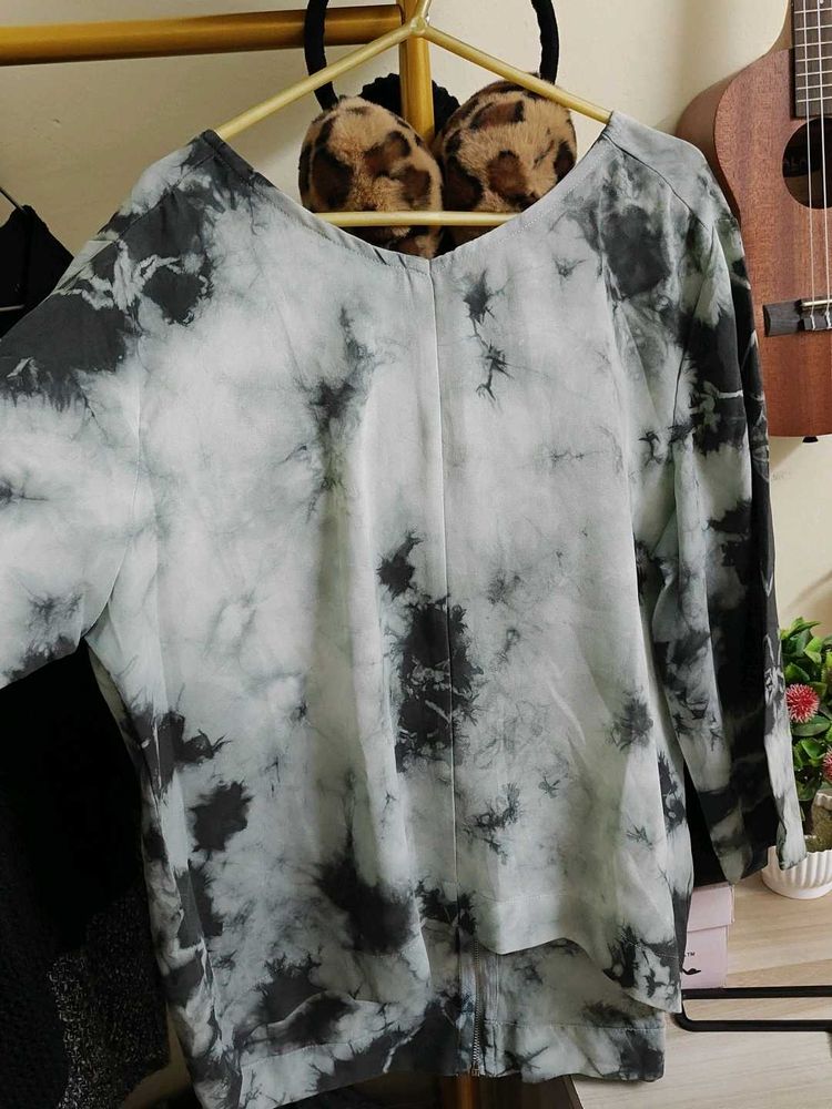 Tie-dye Long Sleeve Top