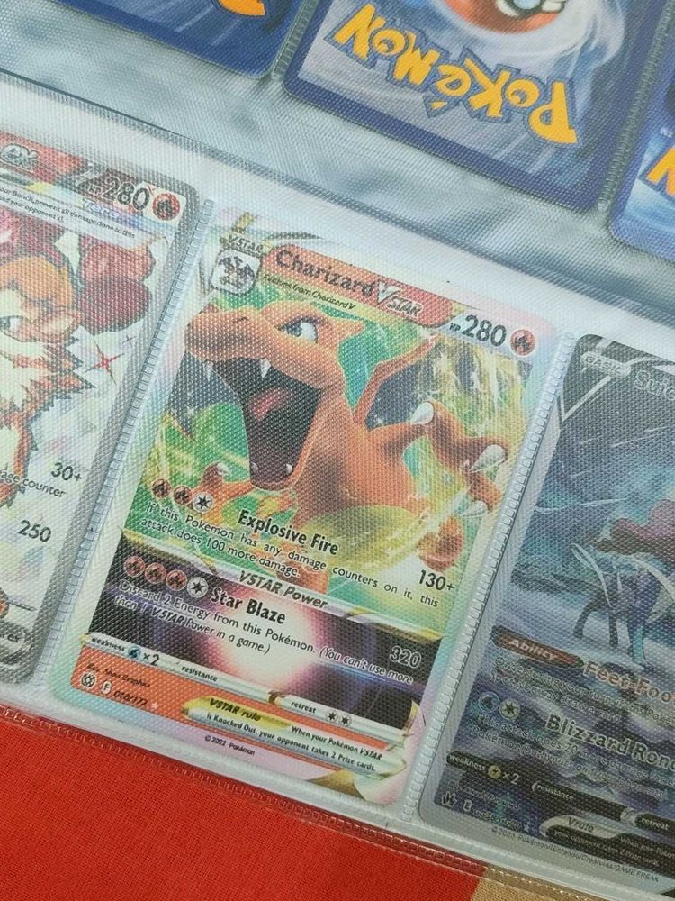 Charizard VSTAR - Pokemon Card