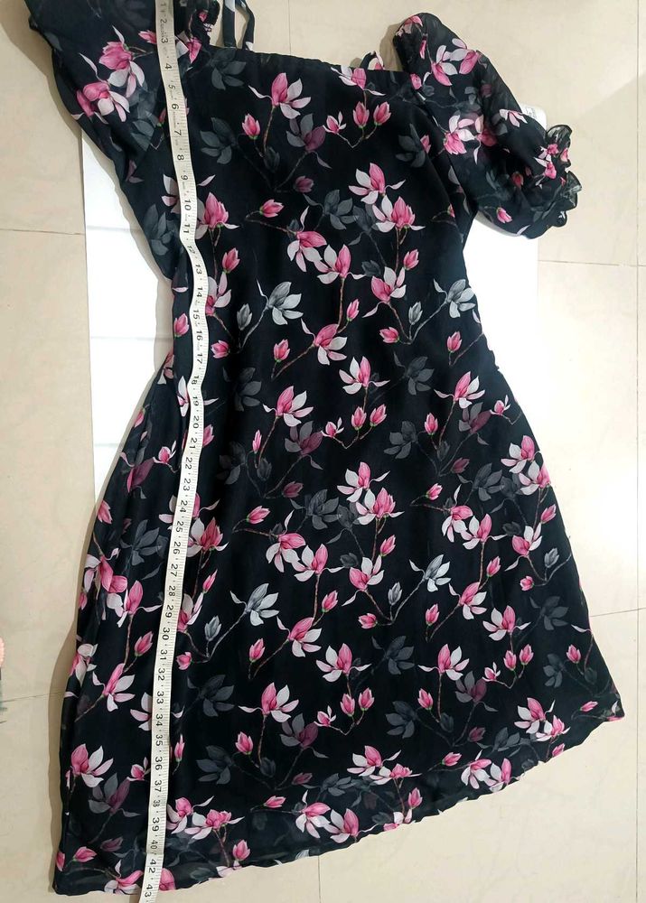 Selvia Black And Pink Floral Aline Dress