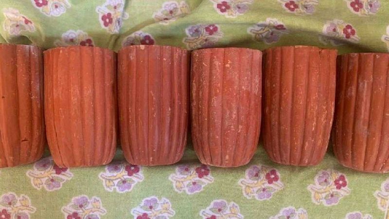 Set Of 6 Terracotta Cups/Holders