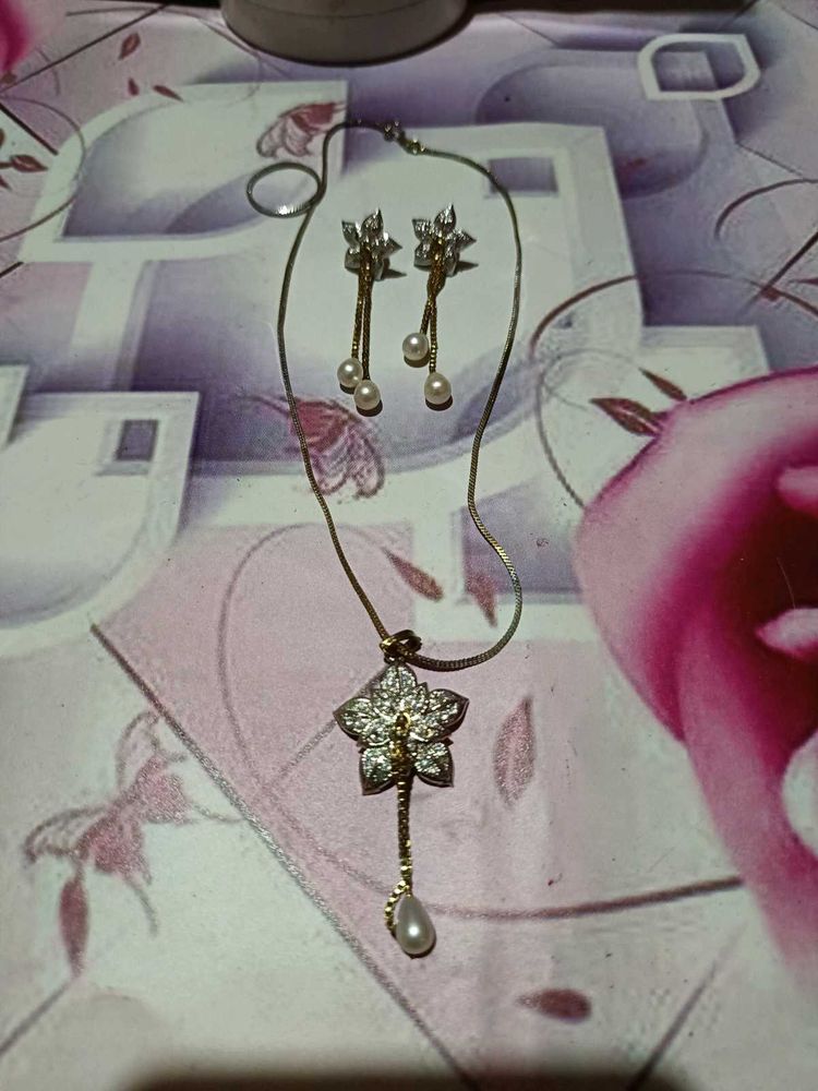 Elegant Floral Pearl Jewelry Set