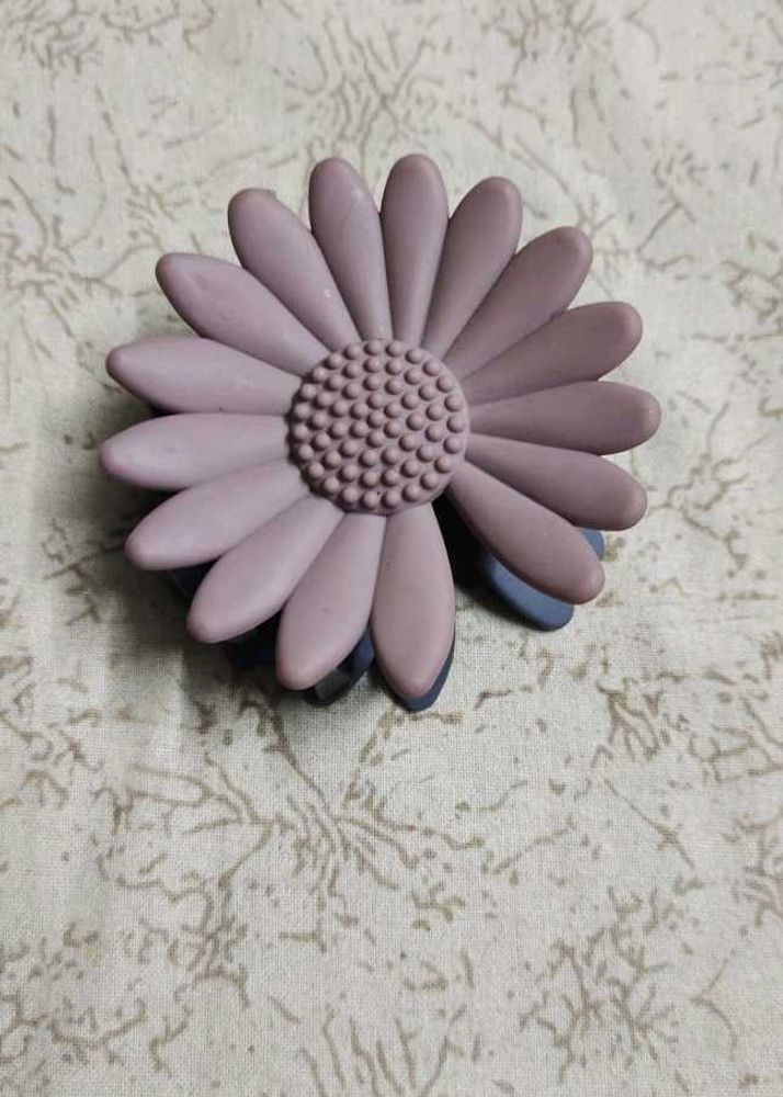 Daisy Flower Hair Claw Clip