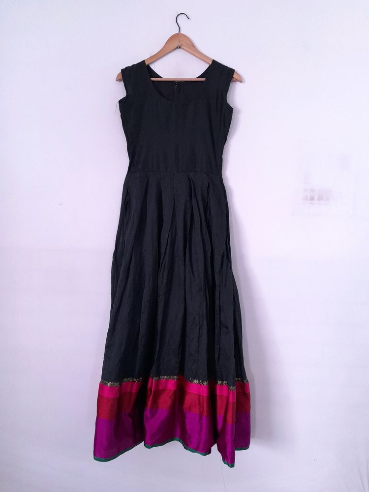 Black Pleated Dress (Women&#39;s)