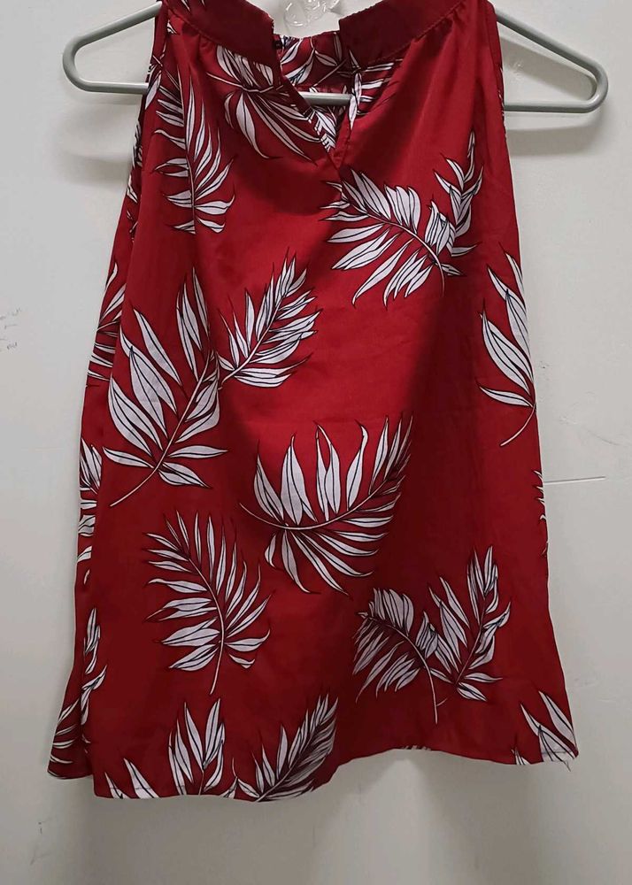 Red &amp; White Leaf Print Halter Top