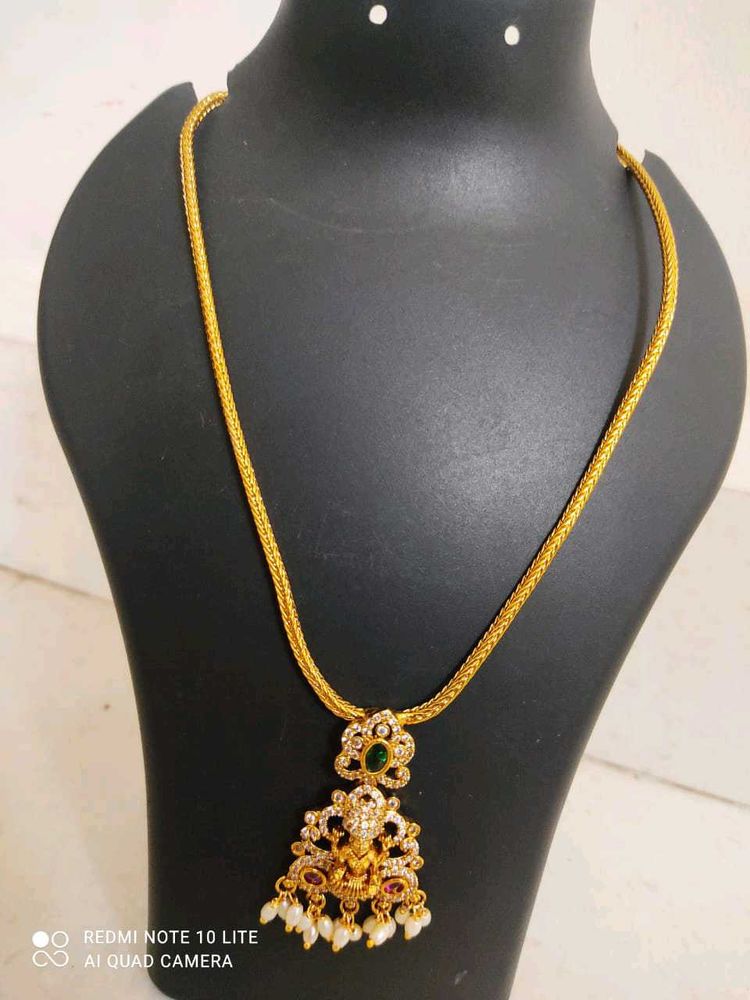 Pearl Drop Chain