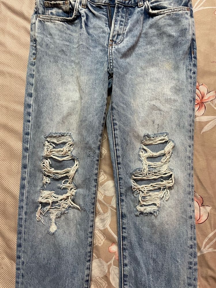 Distressed Denim Jeans