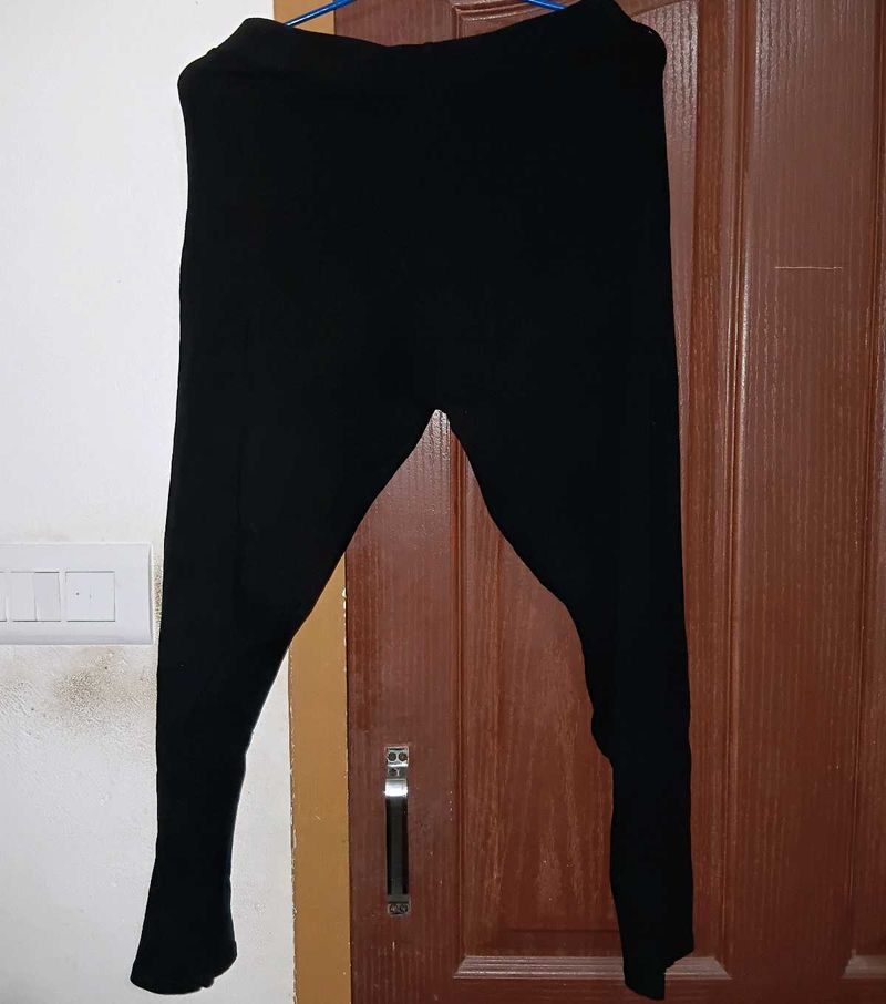 Black Leggings - Size Medium