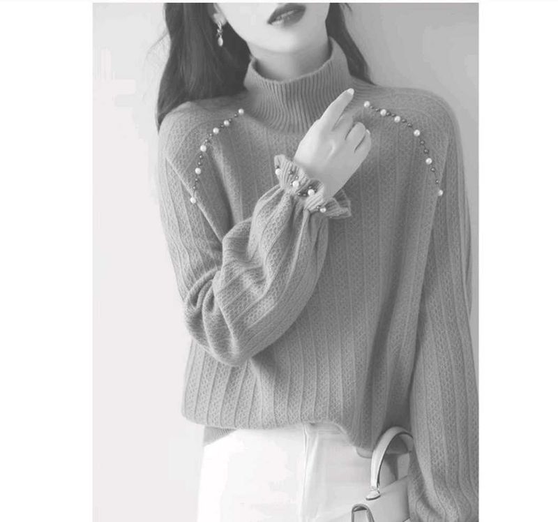 WOMEN SWEATER