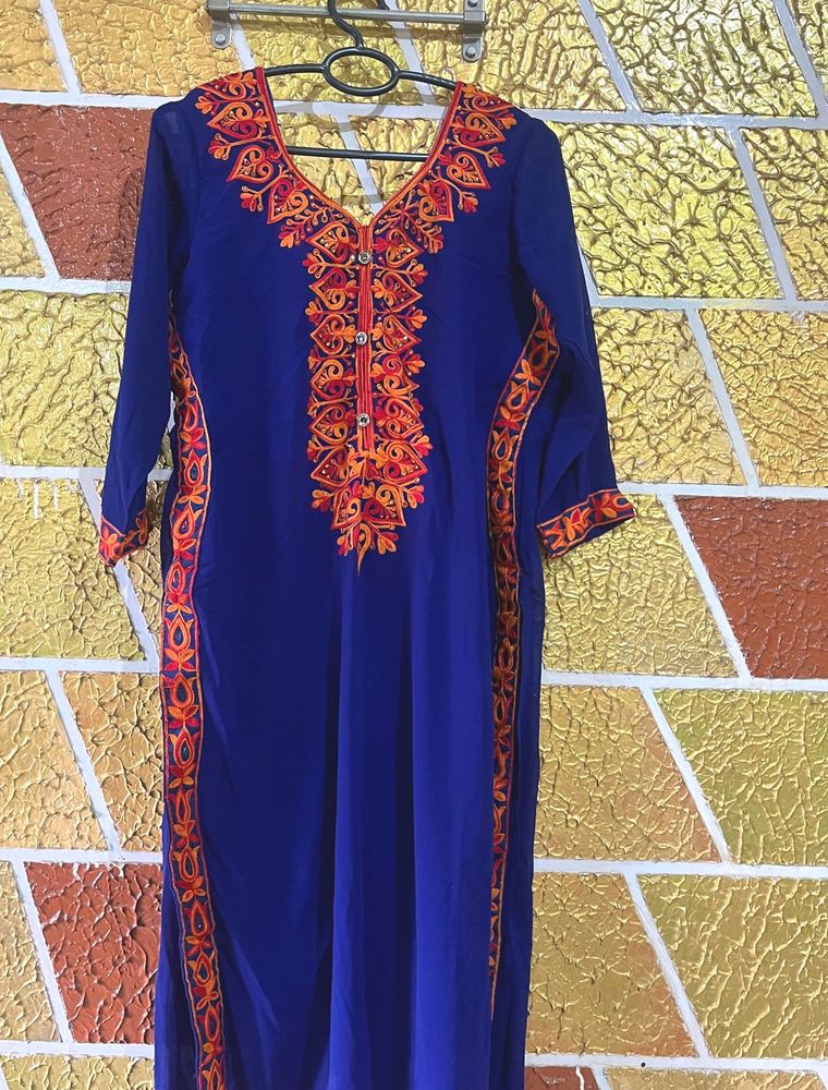 Elegant Blue Embroidered Kurta
