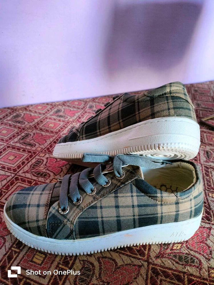 Plaid Casual Sneakers