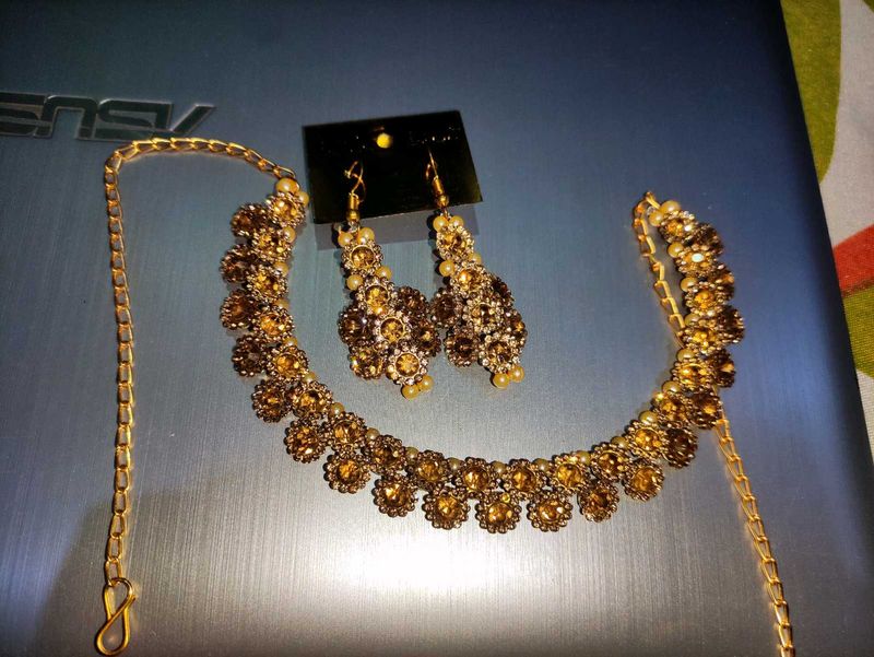 Golden Jewellery Set