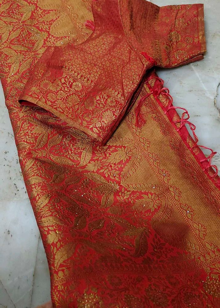 Elegant Red &amp; Gold Saree with Blouse
