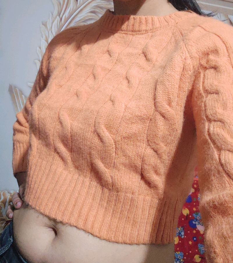 Once Used(Peach 🍑 Crop Top Woollen)