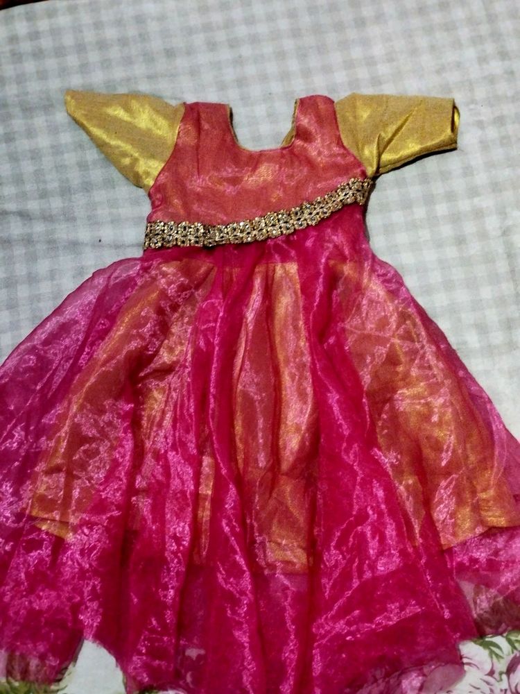 Girl&#39;s Frock Golden Touch🎀