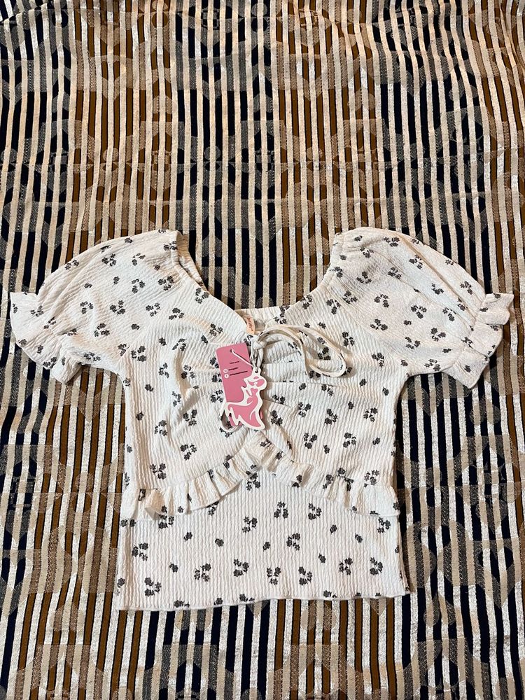(UNUSED WITH LABEL) Floral Print Top