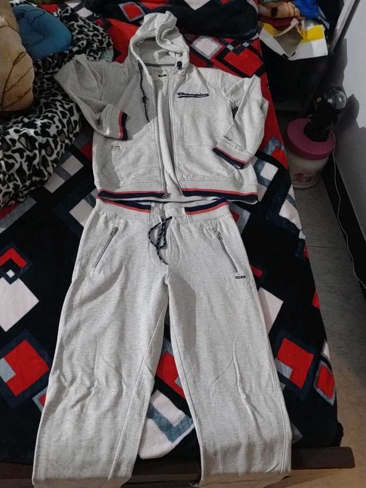 Champion Tracksuit - Cozy &amp; Stylish