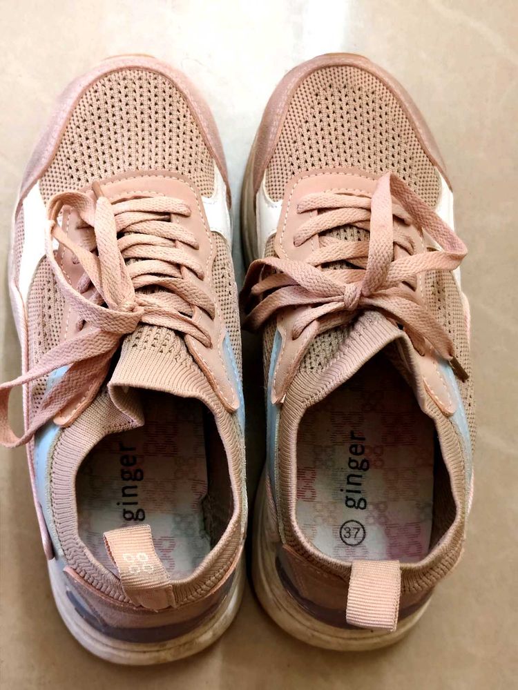 Ginger Round Toe Women Sneakers