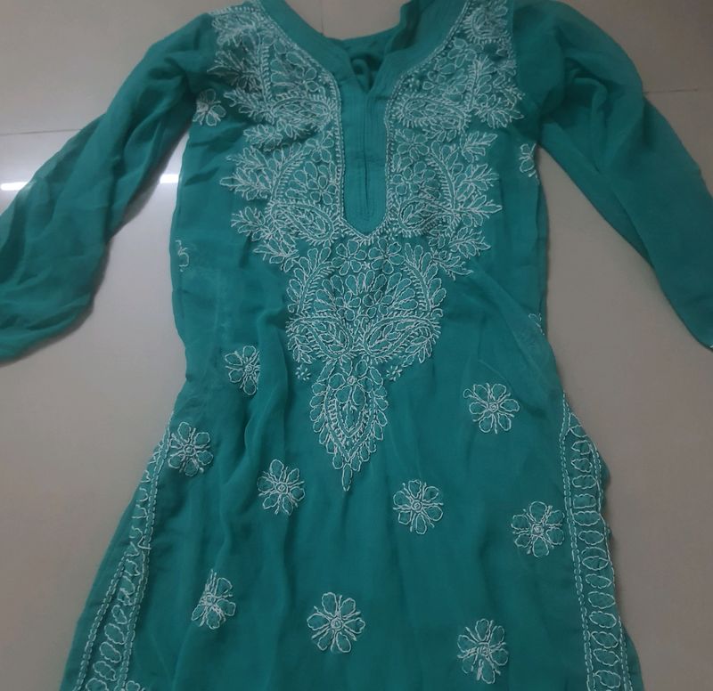 Chikankari embroidered Kurta| Lucknow | Georgette.