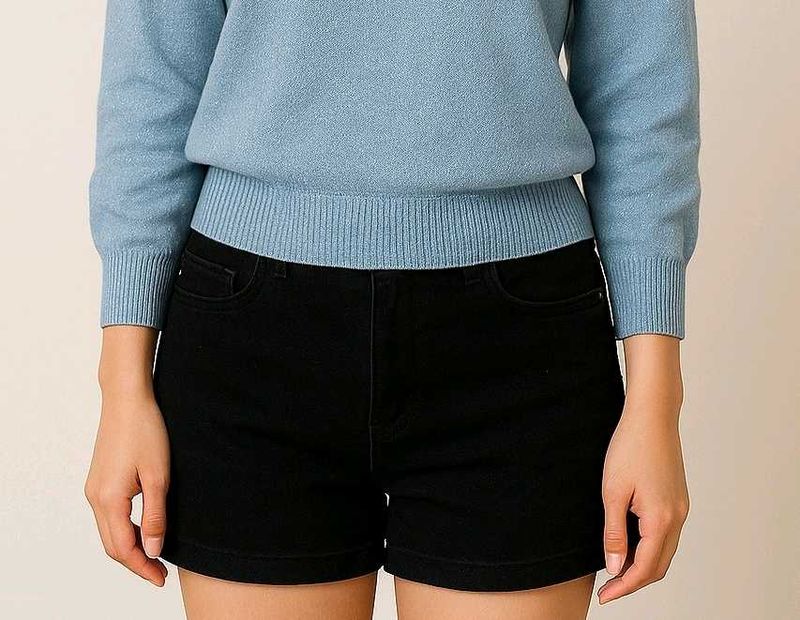 Black Denim Women&#39;s Shorts – Stylish &amp; Comfortable