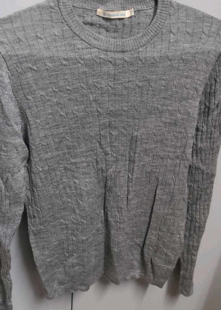 Gray Knit Pullover Sweater semi woolen