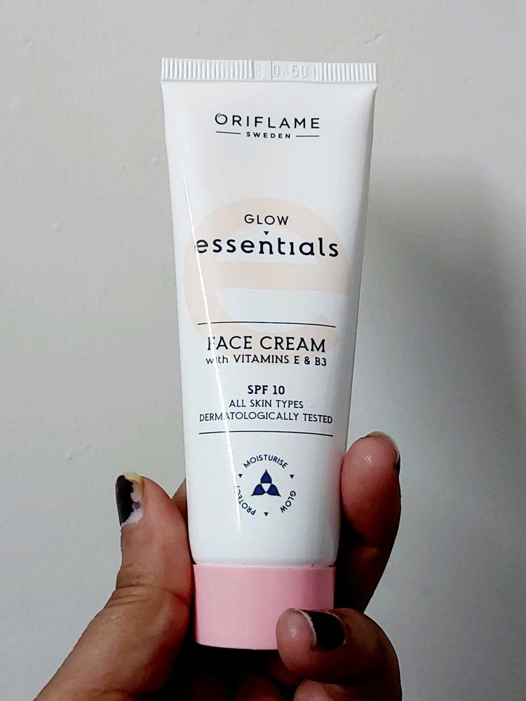 Oriflame Glow Essentials Face Cream