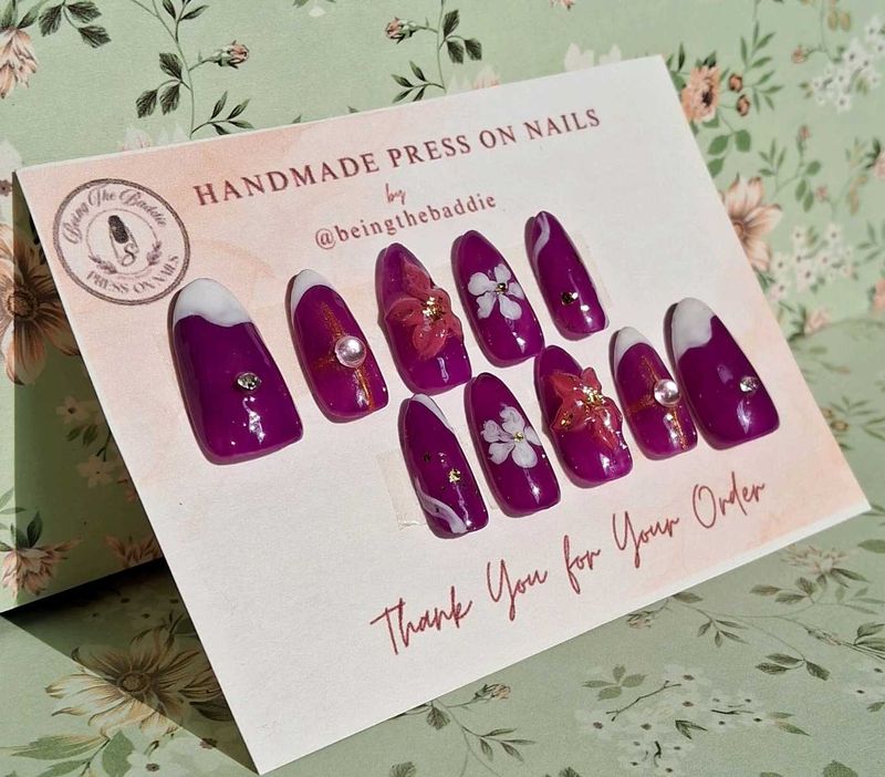 Floral Press-On Nail Set