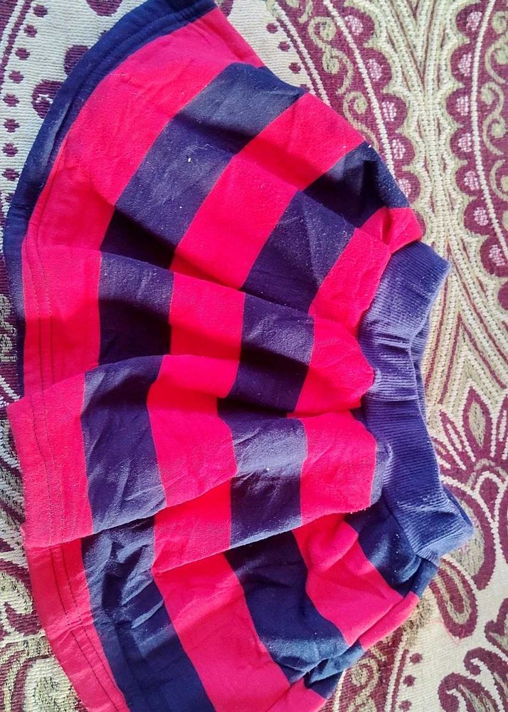 Blue🔵 And 🔴skirt