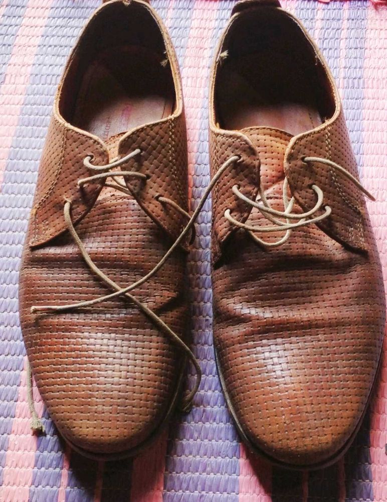 REDTAPE Pure Leather shoes