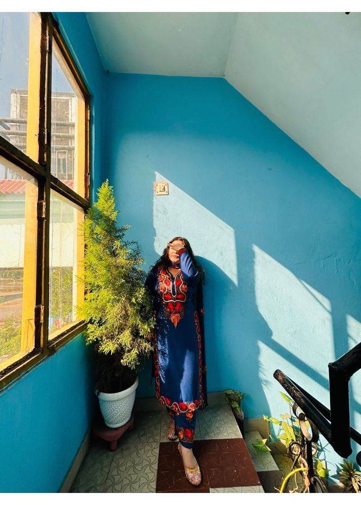 kashmiri suit  Embroidered Kurta Set