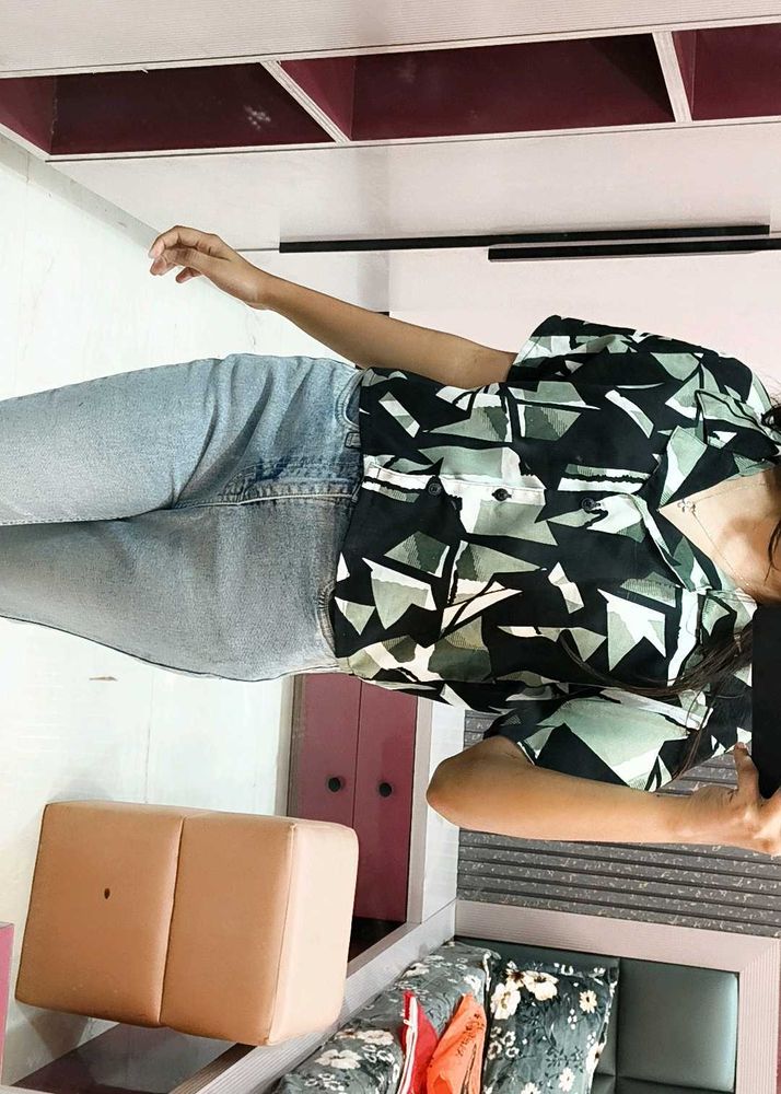 Geometric Print Button-Down Shirt