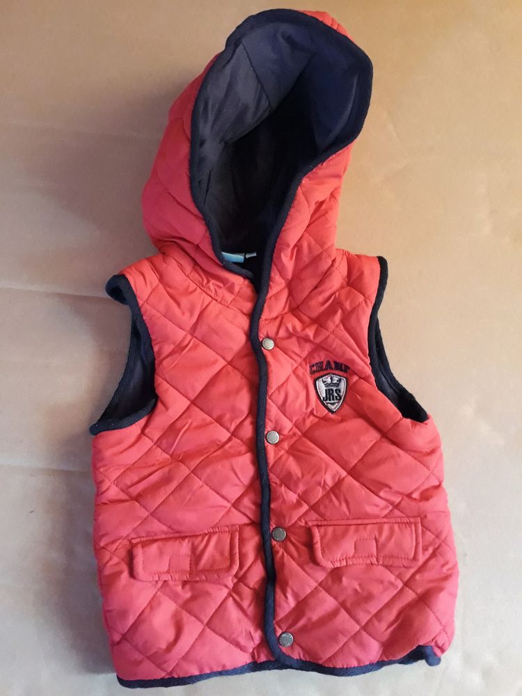 CLEARANCE : Winter sleeveless Jacket for 3-4yr