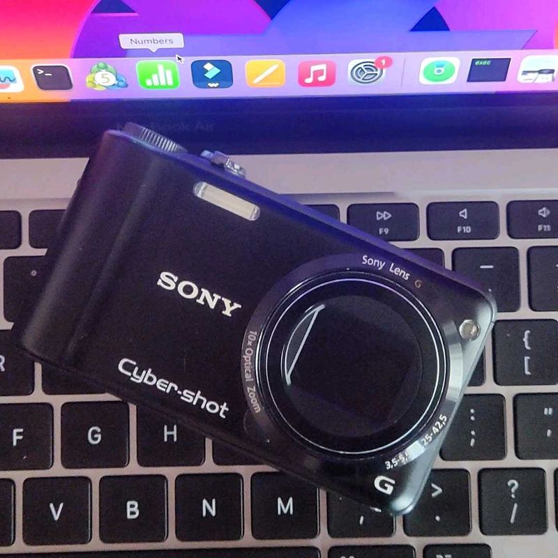 SONY CYBERSHOT DSC H-55