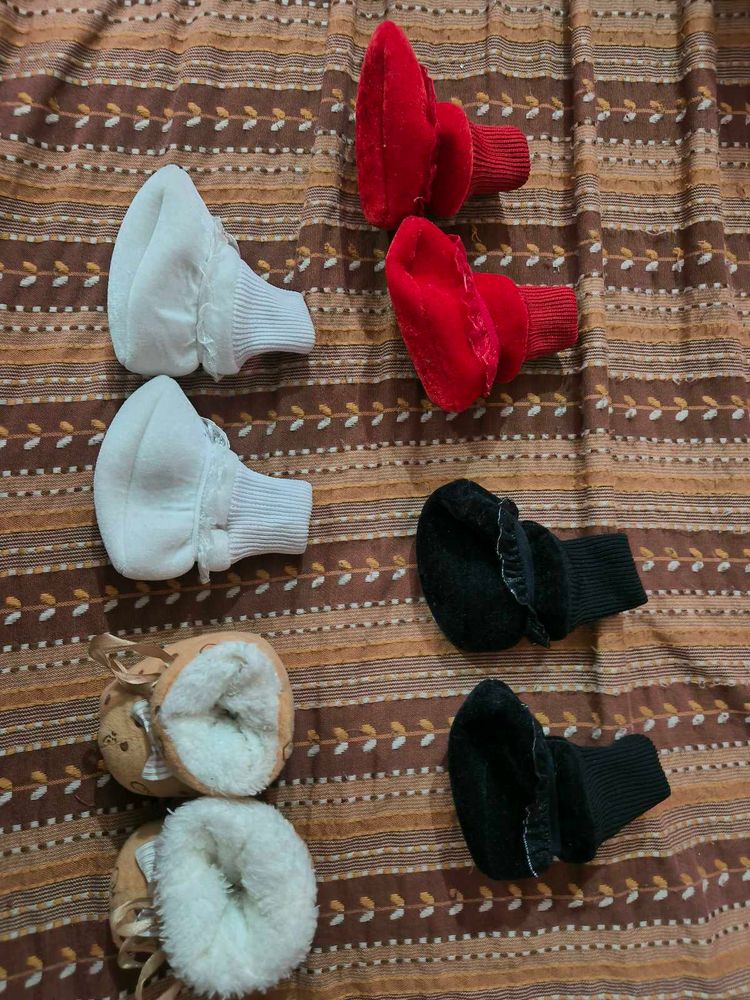new born to 3 months baby booties