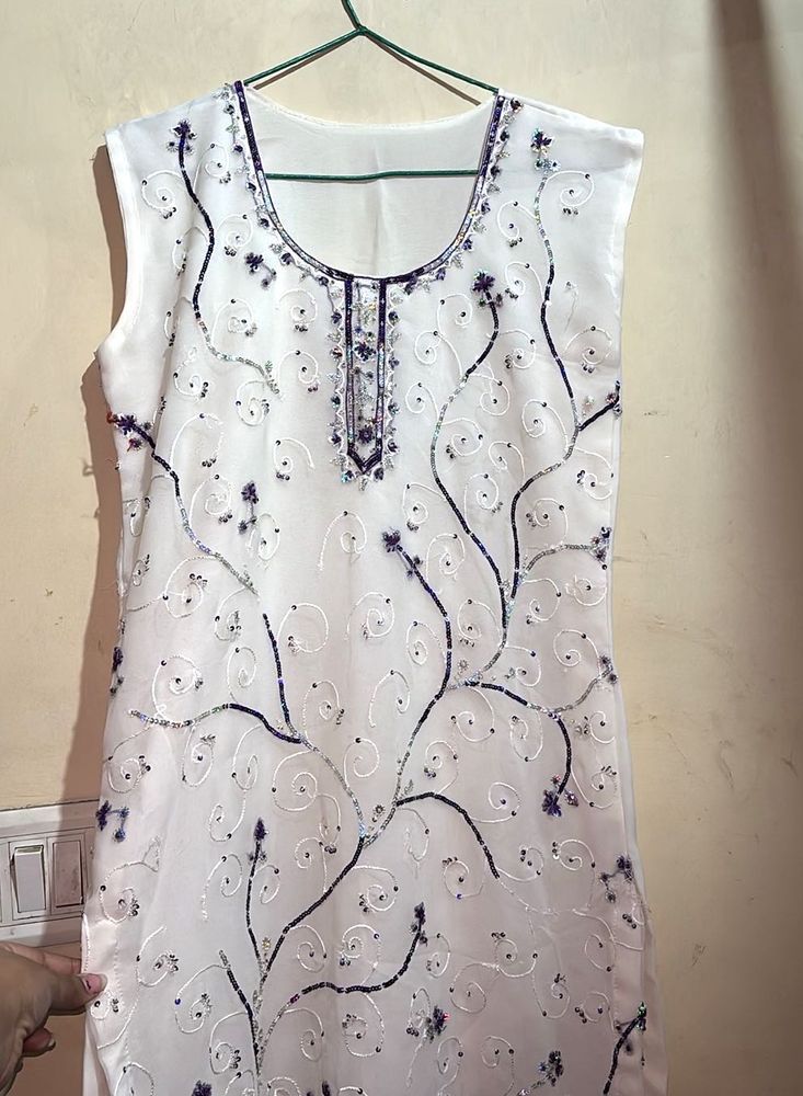 White Embroidered Kurta
