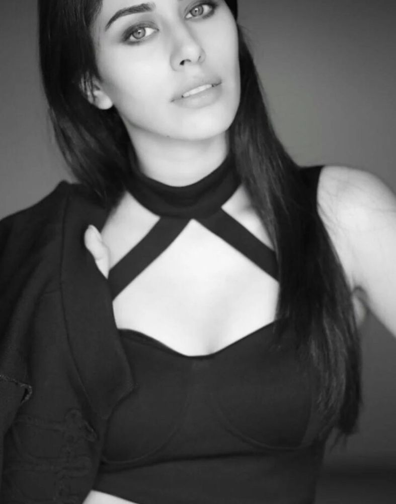 Chic Black Halter Crop Top