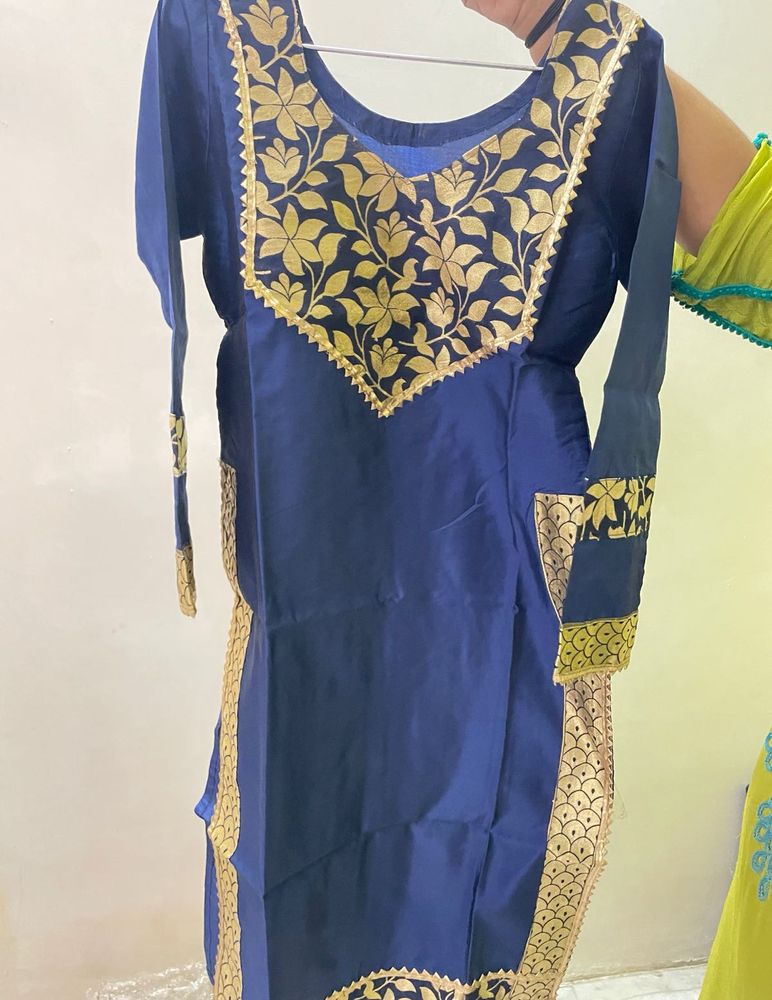Kurta&amp;trouser With Banarasi Dupatta
