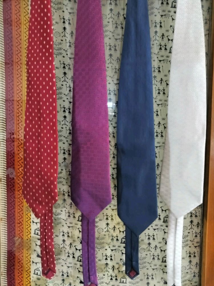 Zodiac Tie 👔 (Set Of 4)