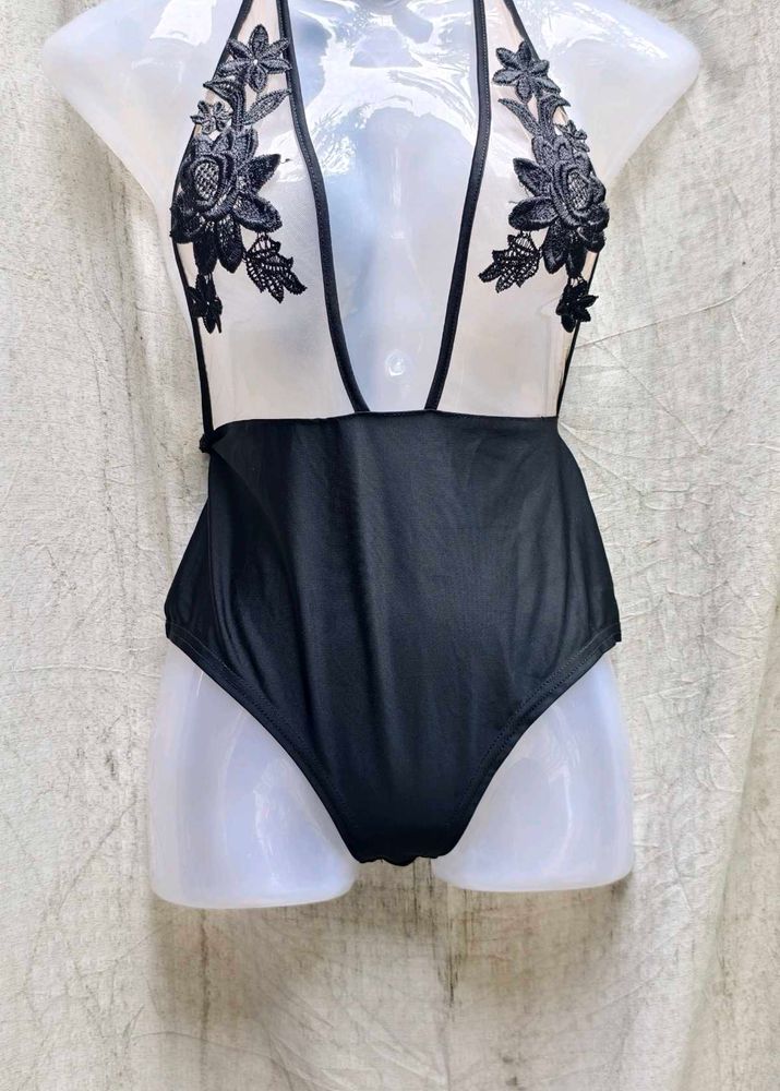 Black Floral BODYSUIT